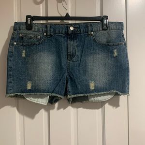 💙💙Distressed Women’s Jean Shorts💙💙